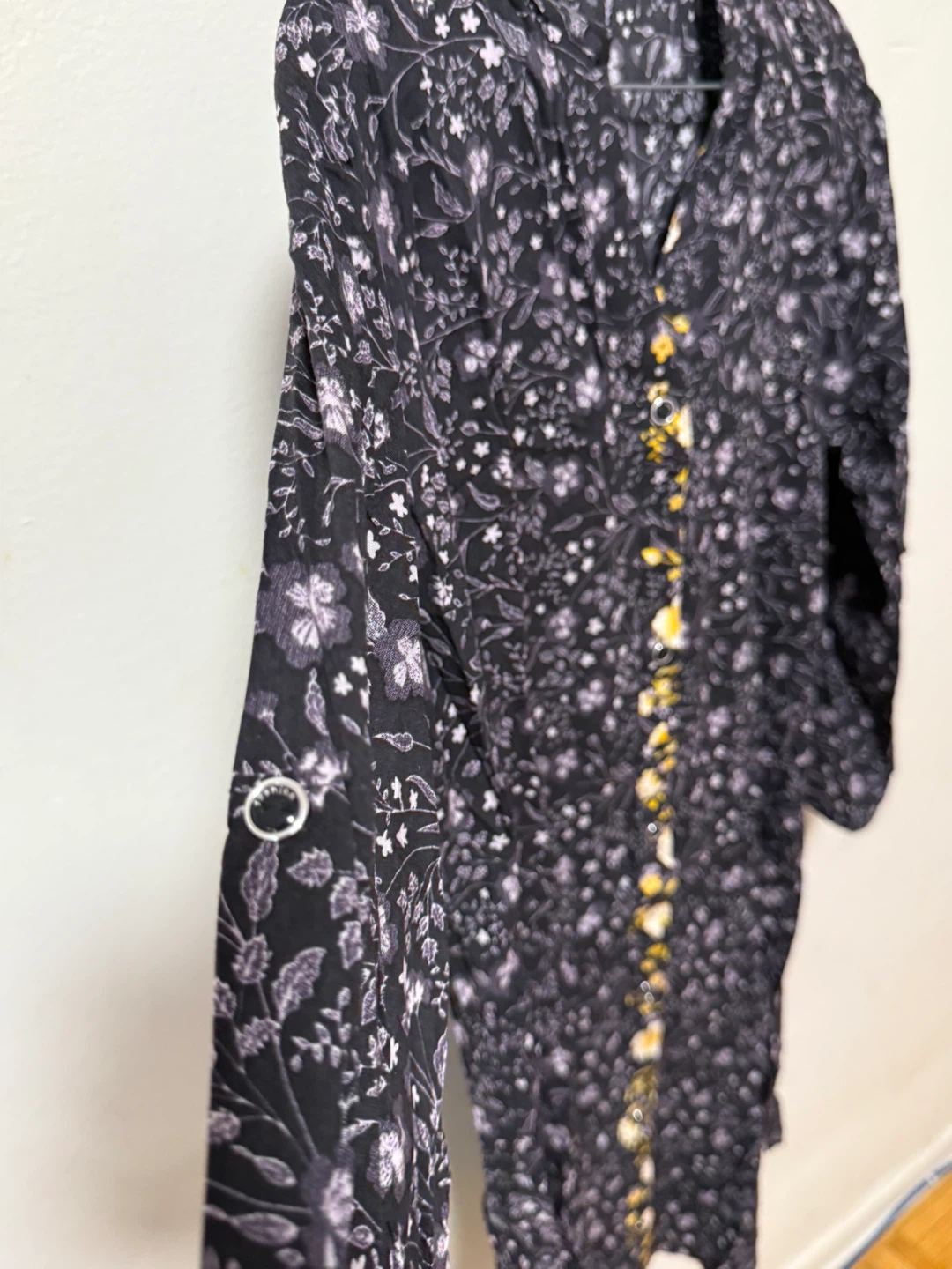 Evergreen Black Floral Button-Up Shirt - Size L - photo 4