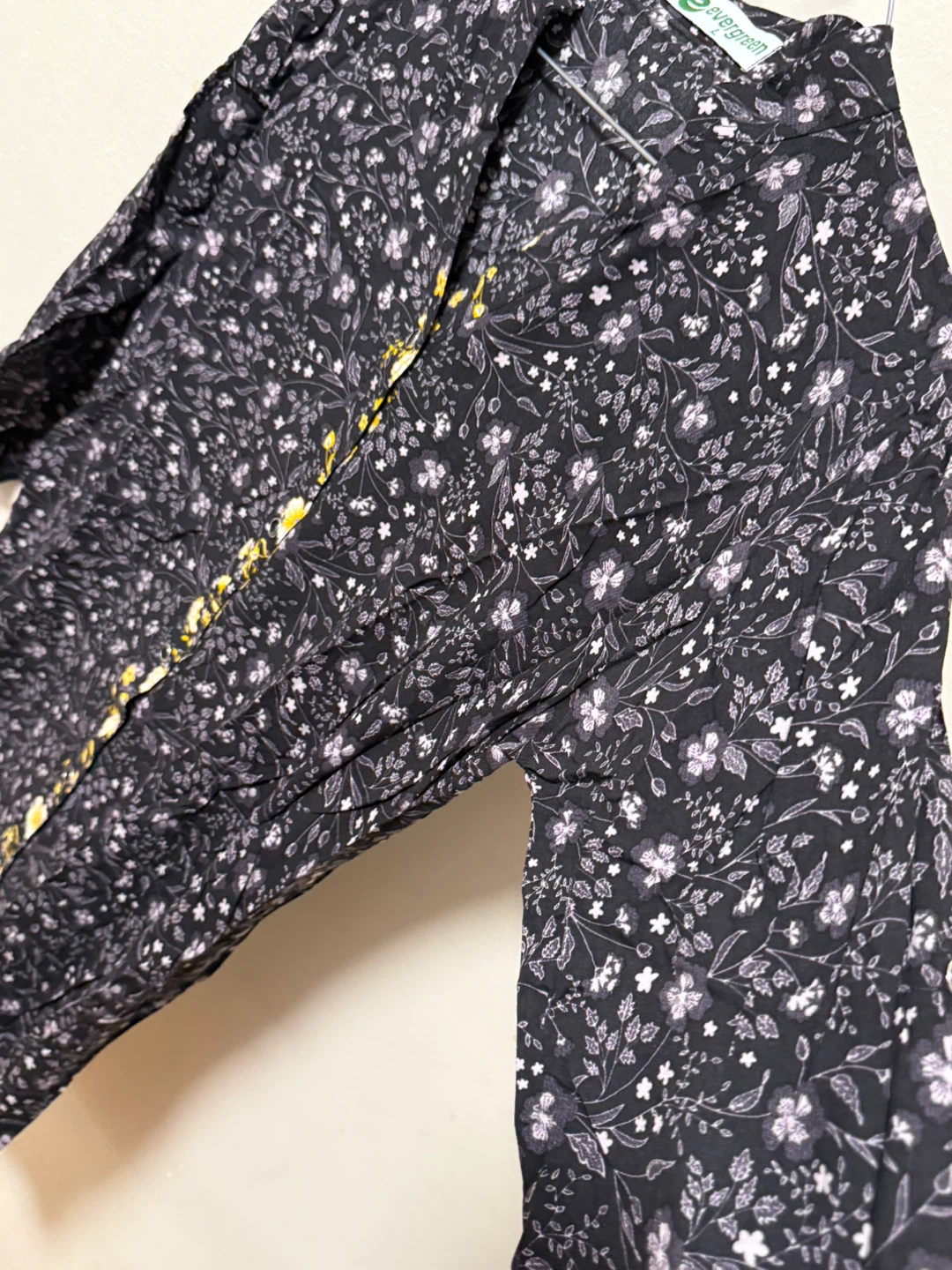 Evergreen Black Floral Button-Up Shirt - Size L - photo 5