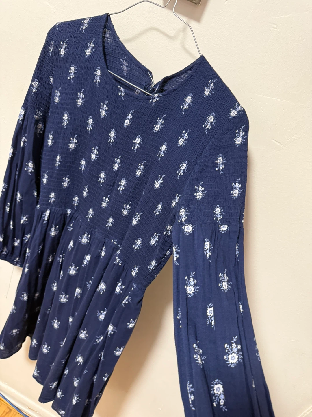 Old Navy Navy Floral Smocked Peplum Dress Size M - photo 3