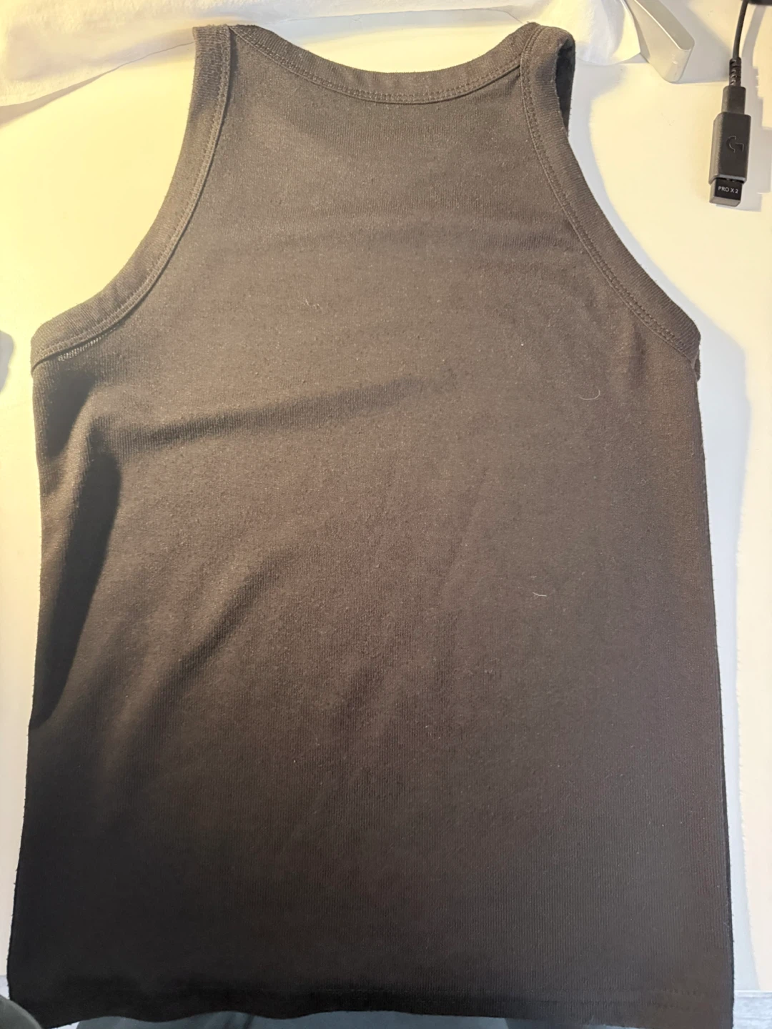 Black ribbed tank top with grommets - photo 2
