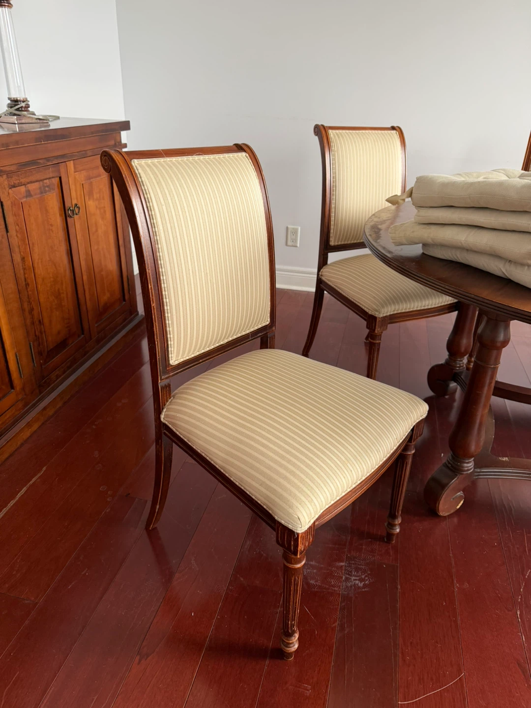Solid Wood Set of Dining Chairs and Table - photo 3