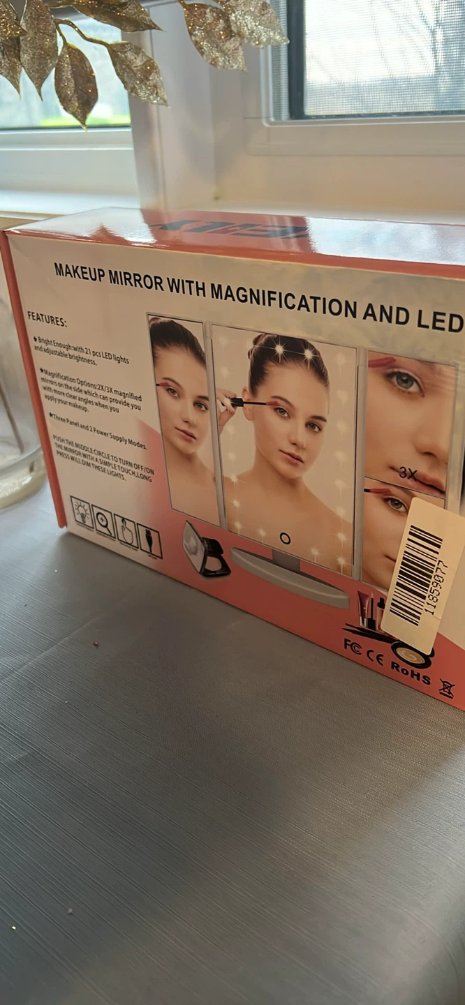 Makeup Mirror with Magnification and LED Lights - photo 4