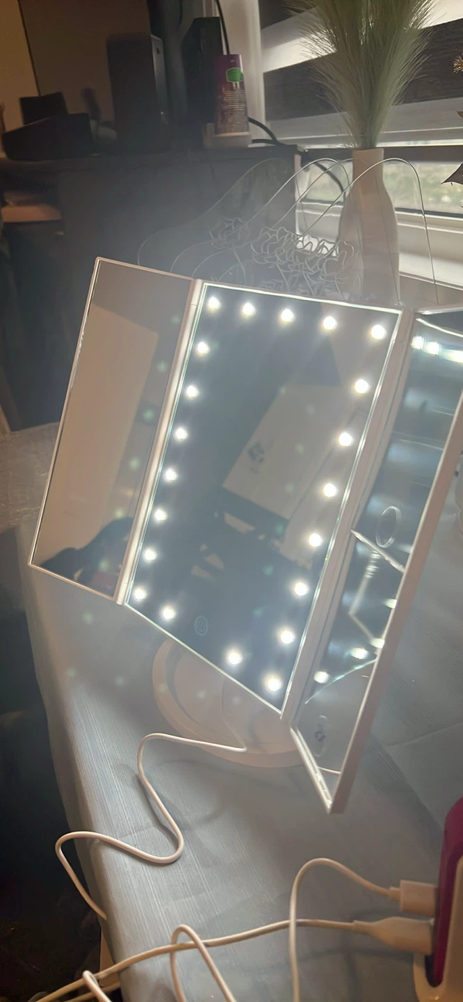 Makeup Mirror with Magnification and LED Lights
