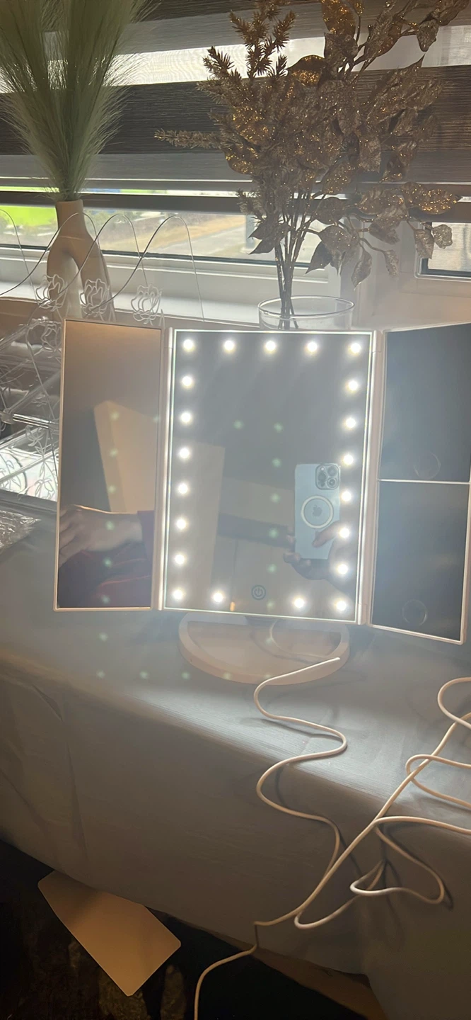 Makeup Mirror with Magnification and LED Lights - photo 3