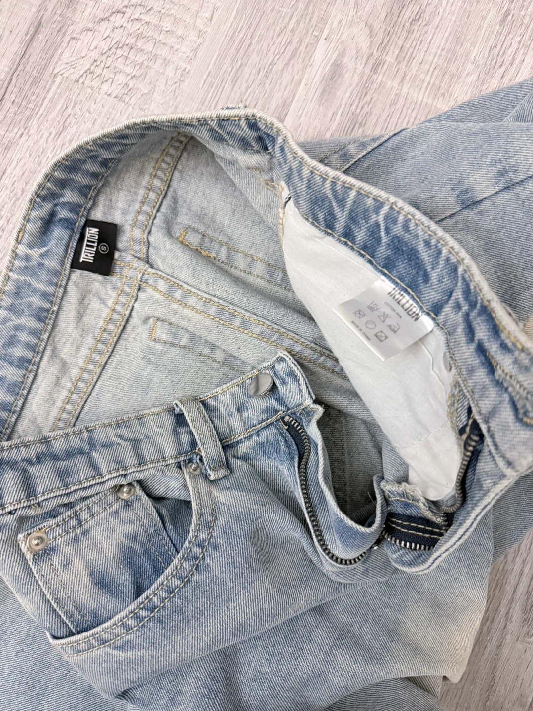 Trillion Light Wash Baggy Jeans - photo 3