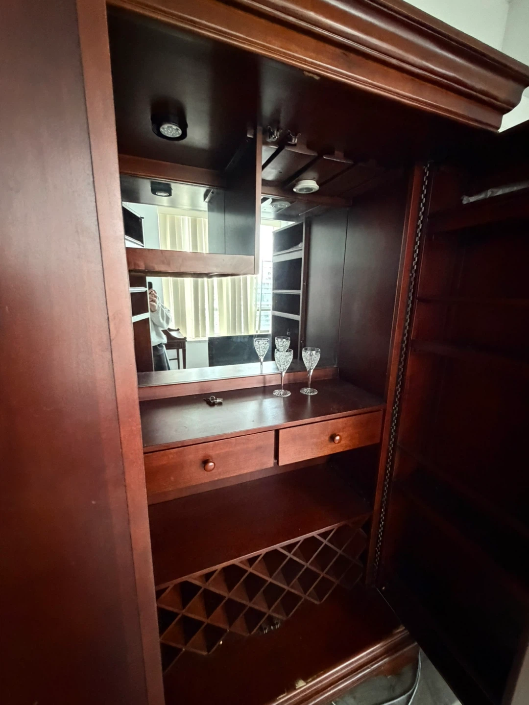 Cherry Wood Bar Cabinet with Wine Rack - photo 4