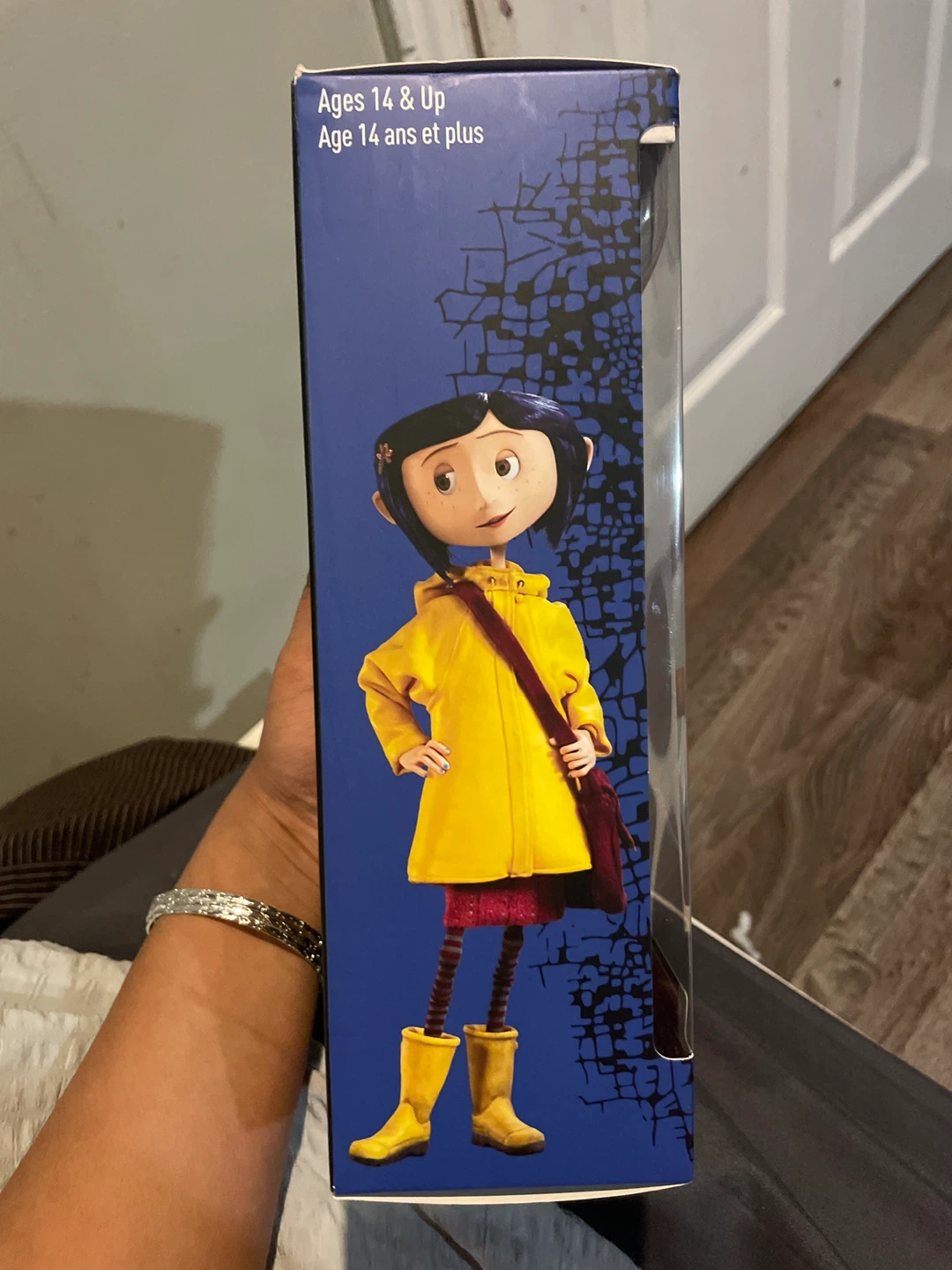 Coraline Doll Prop Replica - photo 2