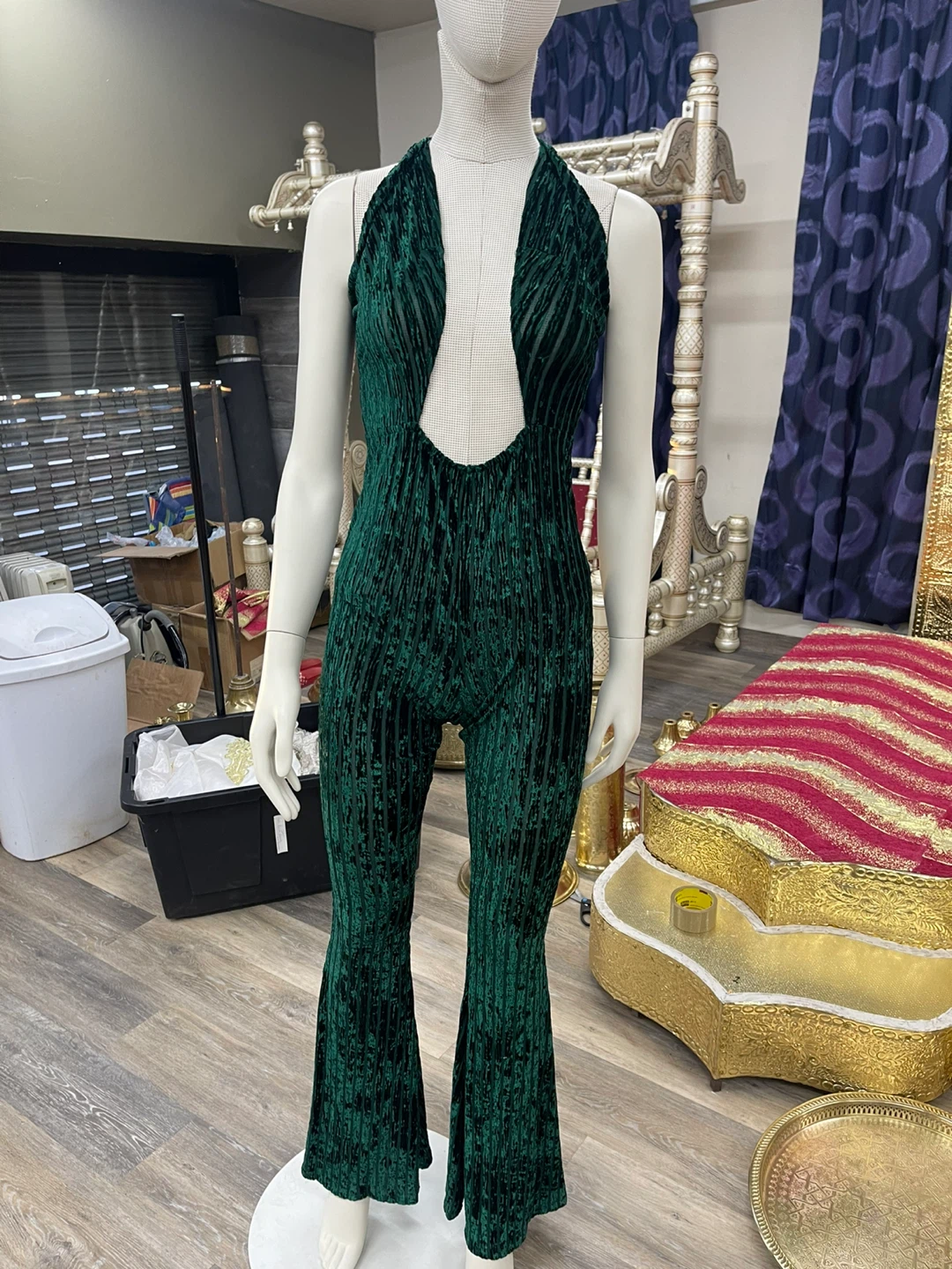PrettyLittleThing Green Velvet Halter Jumpsuit - photo 2