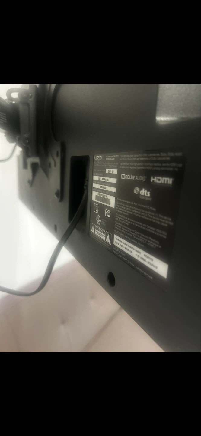 VIZIO 40” Smart TV (D40f-G9) + Full Motion Wall Mount - photo 4
