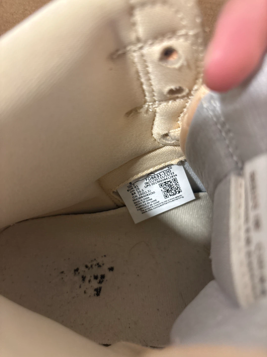 Nike Air Jordan 1 Retro High OG - photo 4