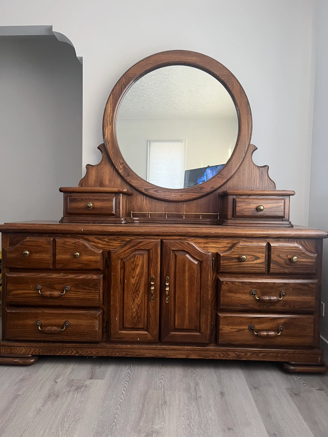 Vintage Oak Vanity Dresser with Mirror - photo 3