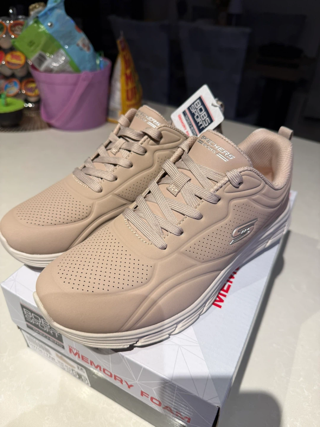 Brand New Skecher Women Sneakers (size 6.5) - photo 3