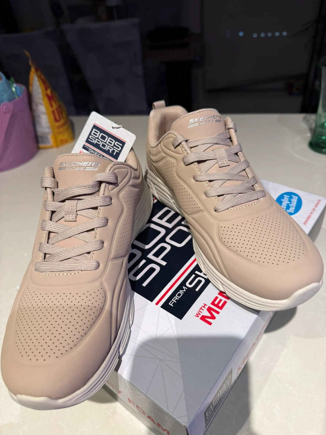 Brand New Skecher Women Sneakers (size 6.5)
