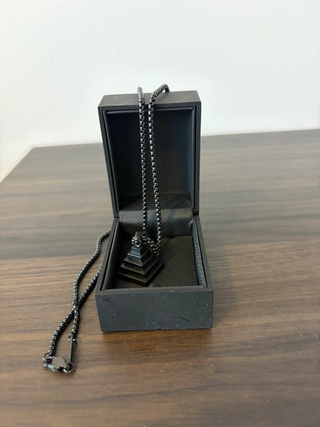 Vitaly Pyramid Necklace With Box