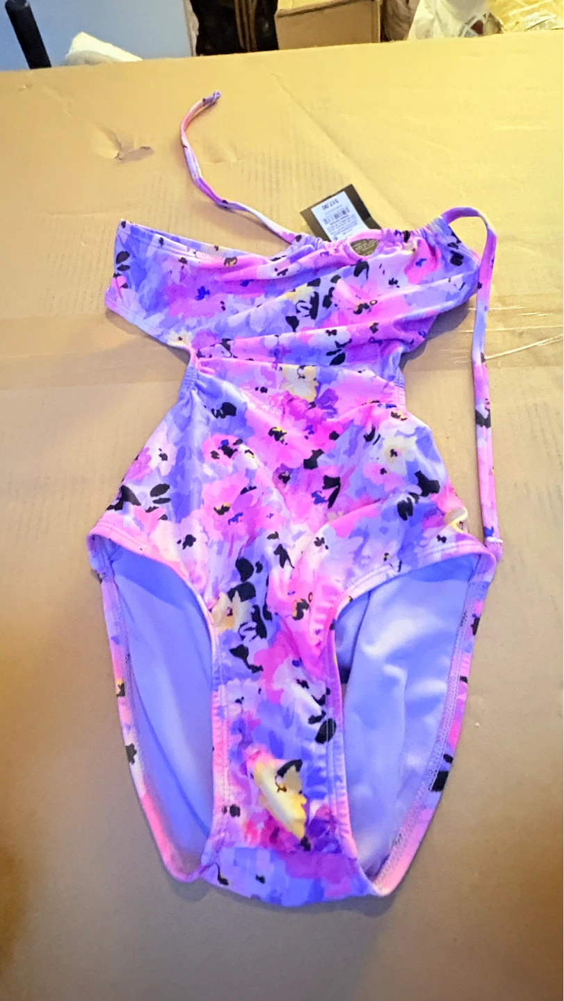 Girls' One-Piece Swimsuit Size 8 - photo 3