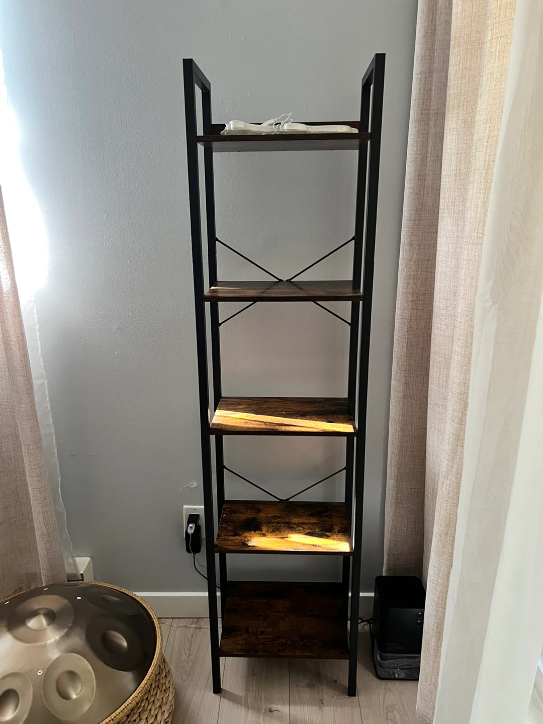 Ladder Bookshelf - photo 3