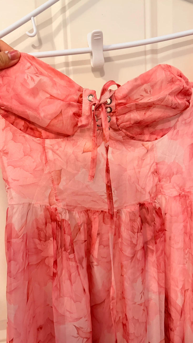 Brand new Floral Ruffle Dress Size S/M - photo 2