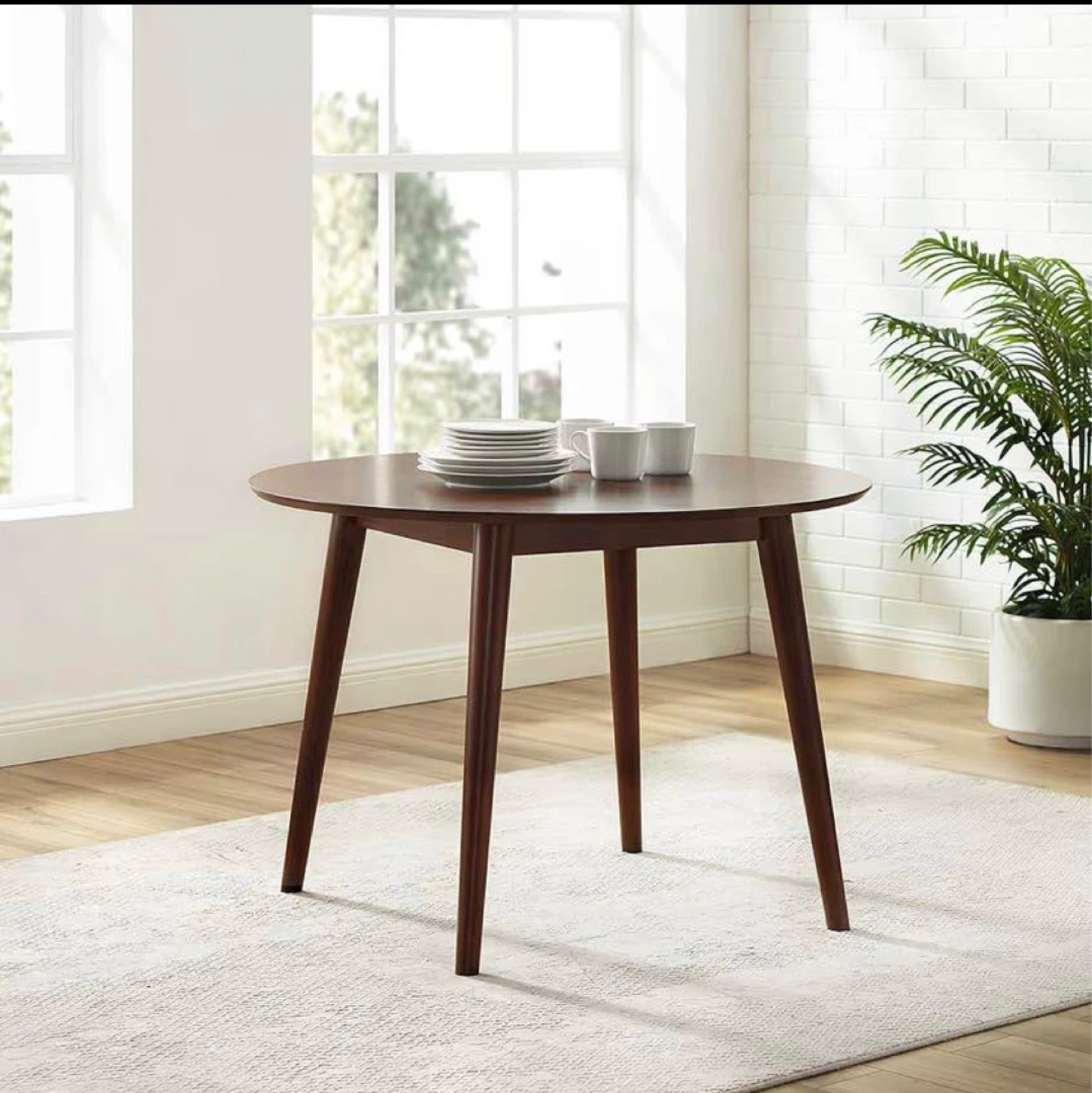 Landon Crosley Round Dining Table