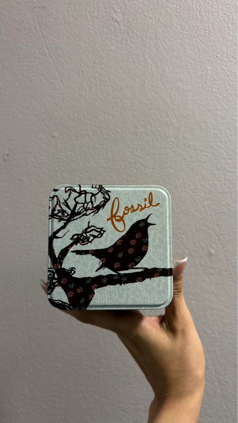 Fossil Watch Tin Box - photo 2