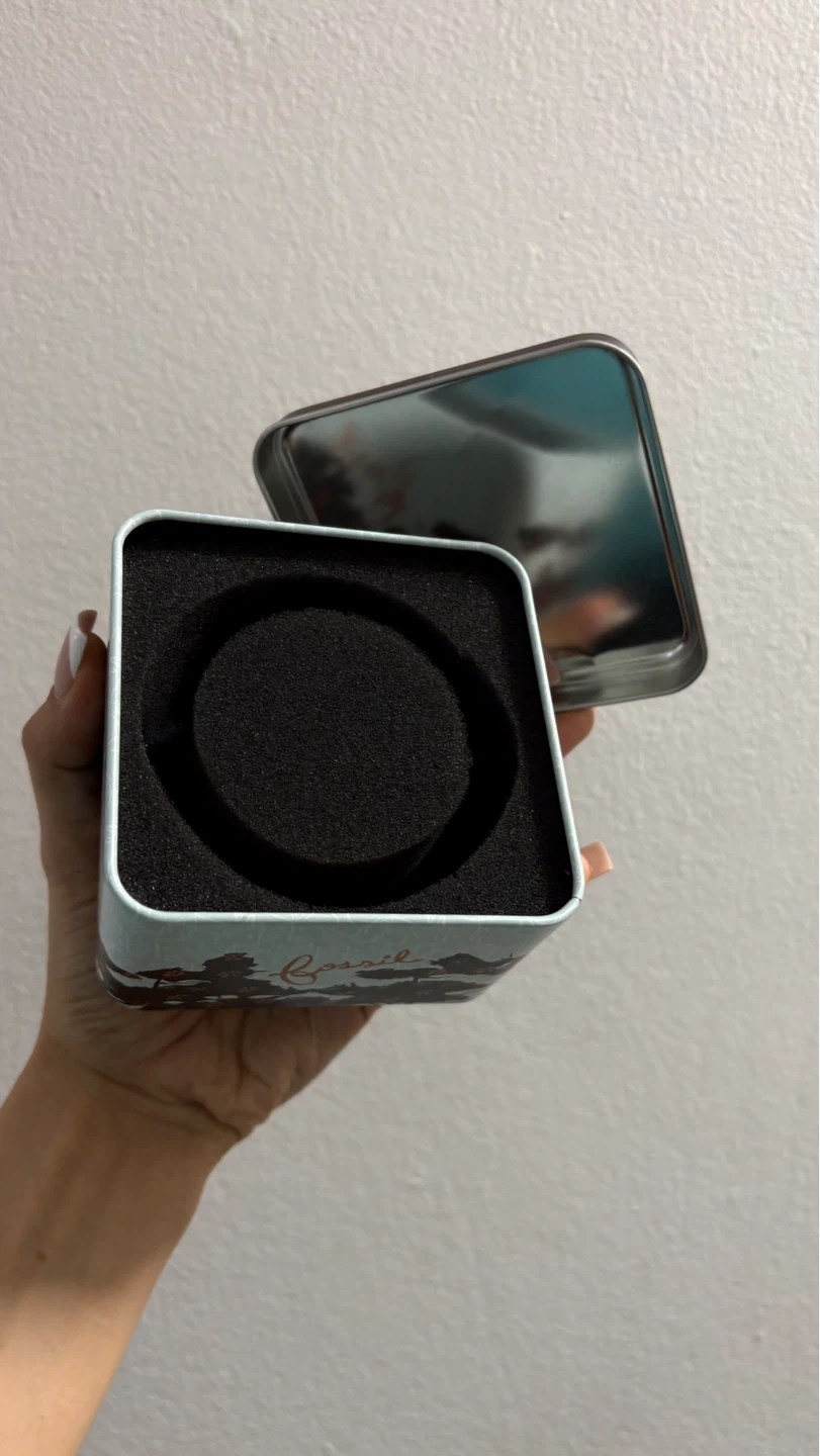 Fossil Watch Tin Box - photo 4