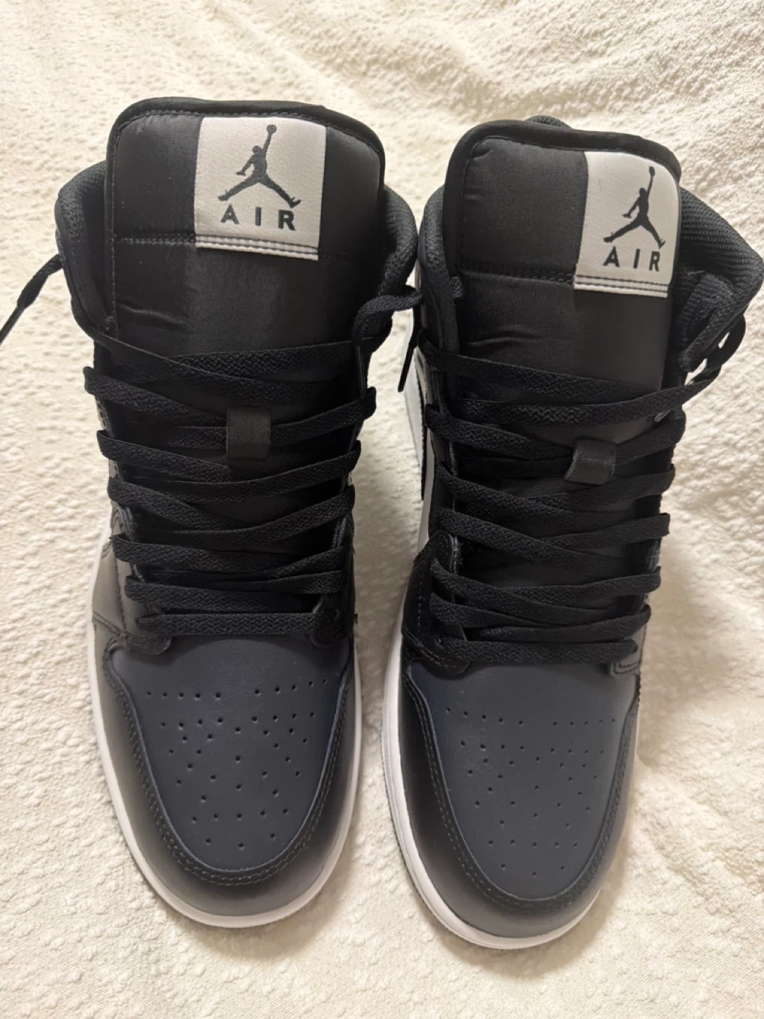 Air Jordan 1 Mid Sneakers - photo 2