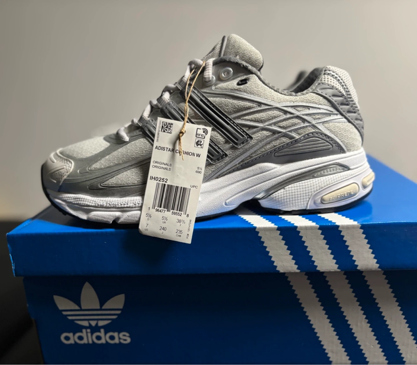 Adidas Adistar Cushion W Women's Running Shoes - Grey