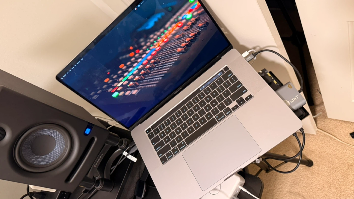 Apple MacBook Pro 16-inch core i9 machine