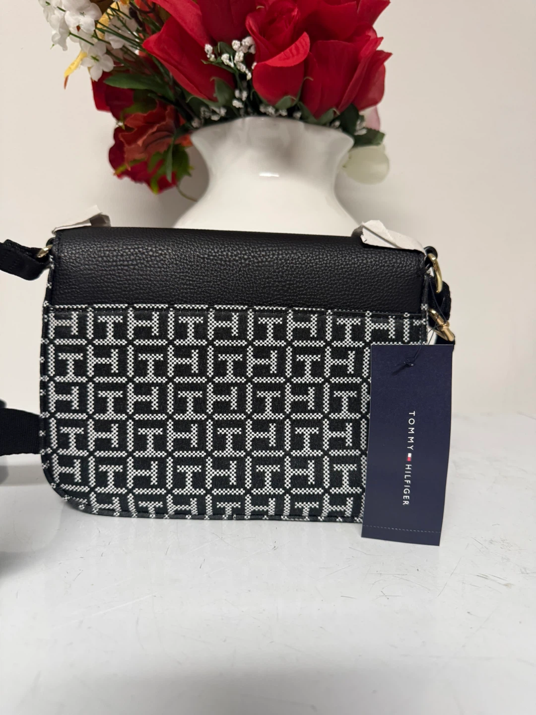 Tommy Hilfiger Monogram Shoulder Bag - photo 2