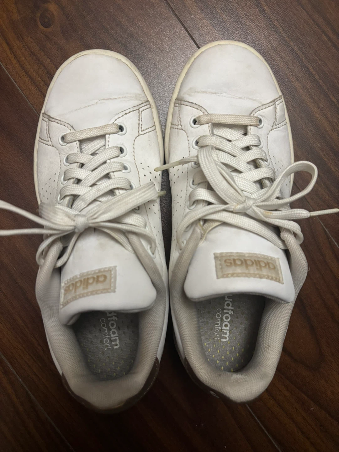Adidas Cloudfoam white shoes 6.5