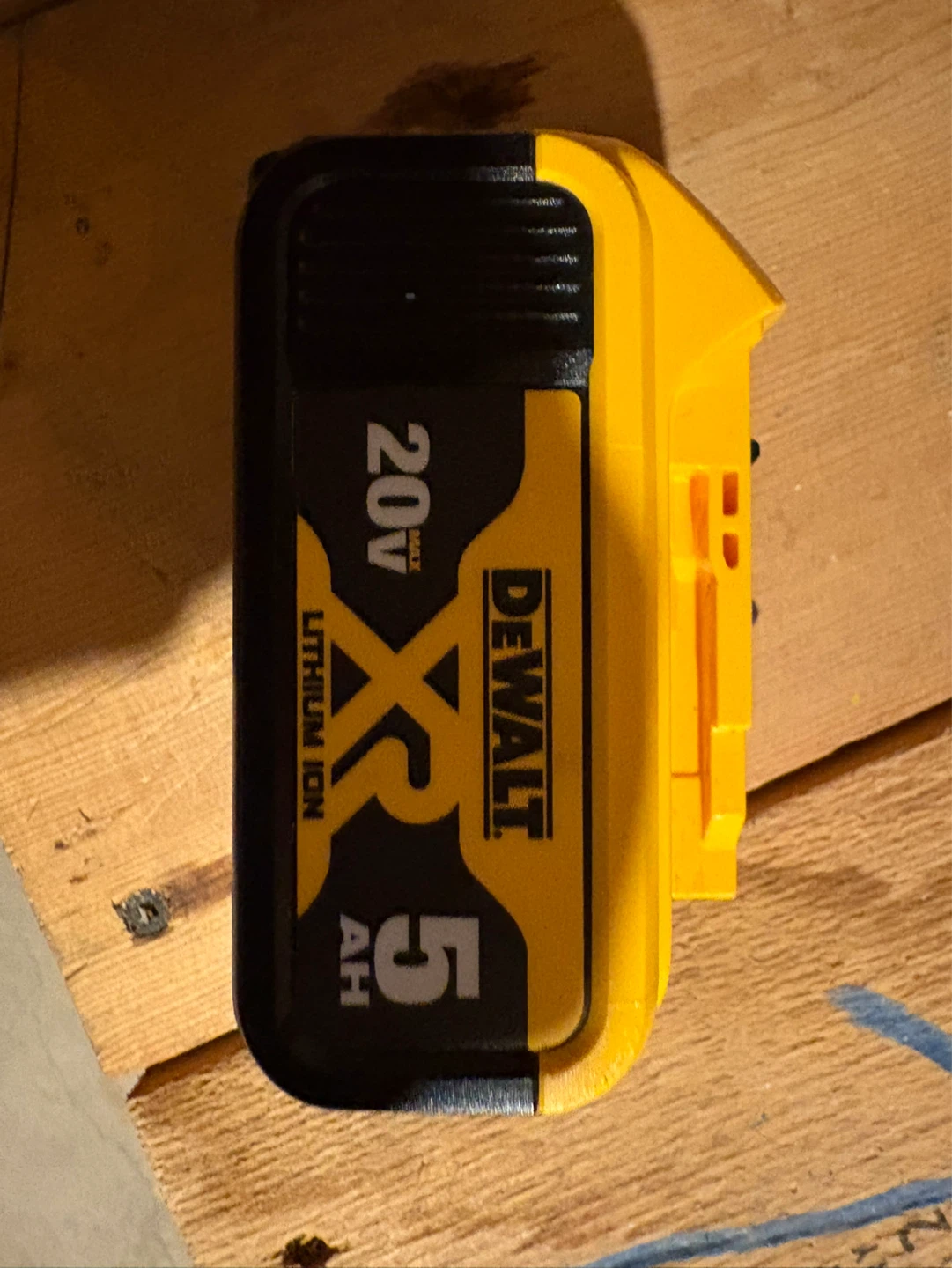 DeWalt XR 20V 5Ah Lithium Ion Battery - photo 3