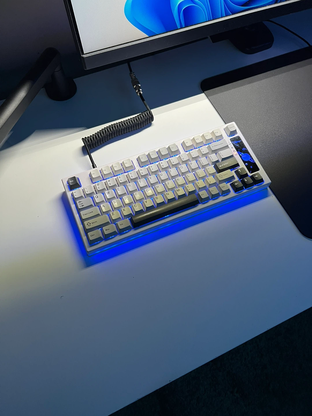 Akko YZ75 Mechanical Keyboard - photo 2