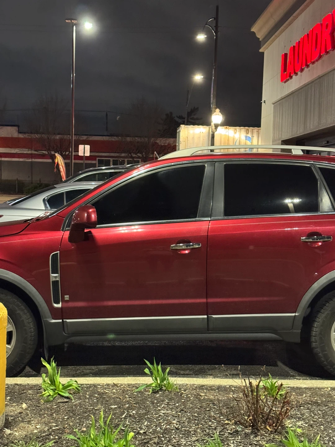 Red Saturn Vue SUV 2008 - photo 2