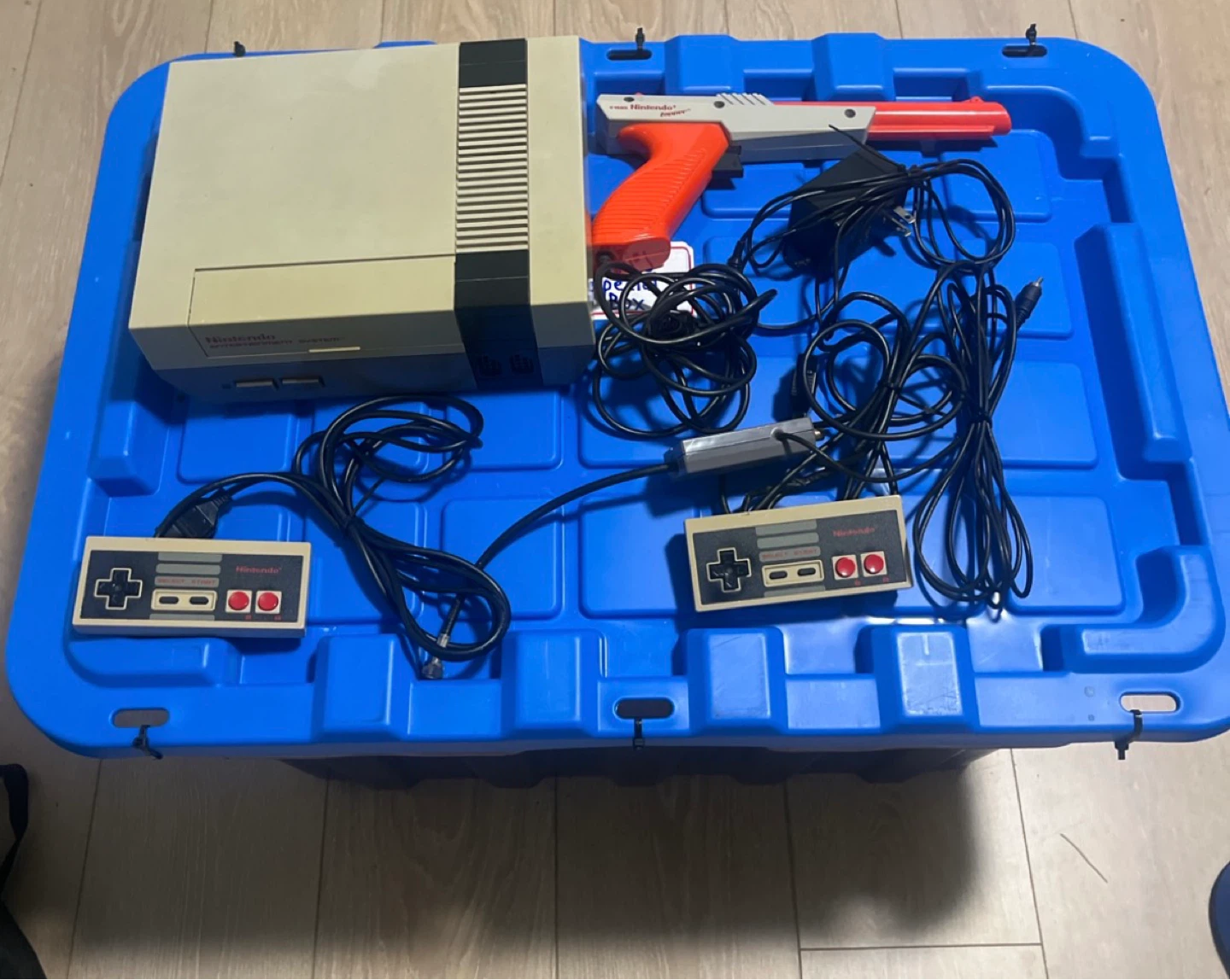 Nintendo Entertainment System (NES)w Games / Accessories