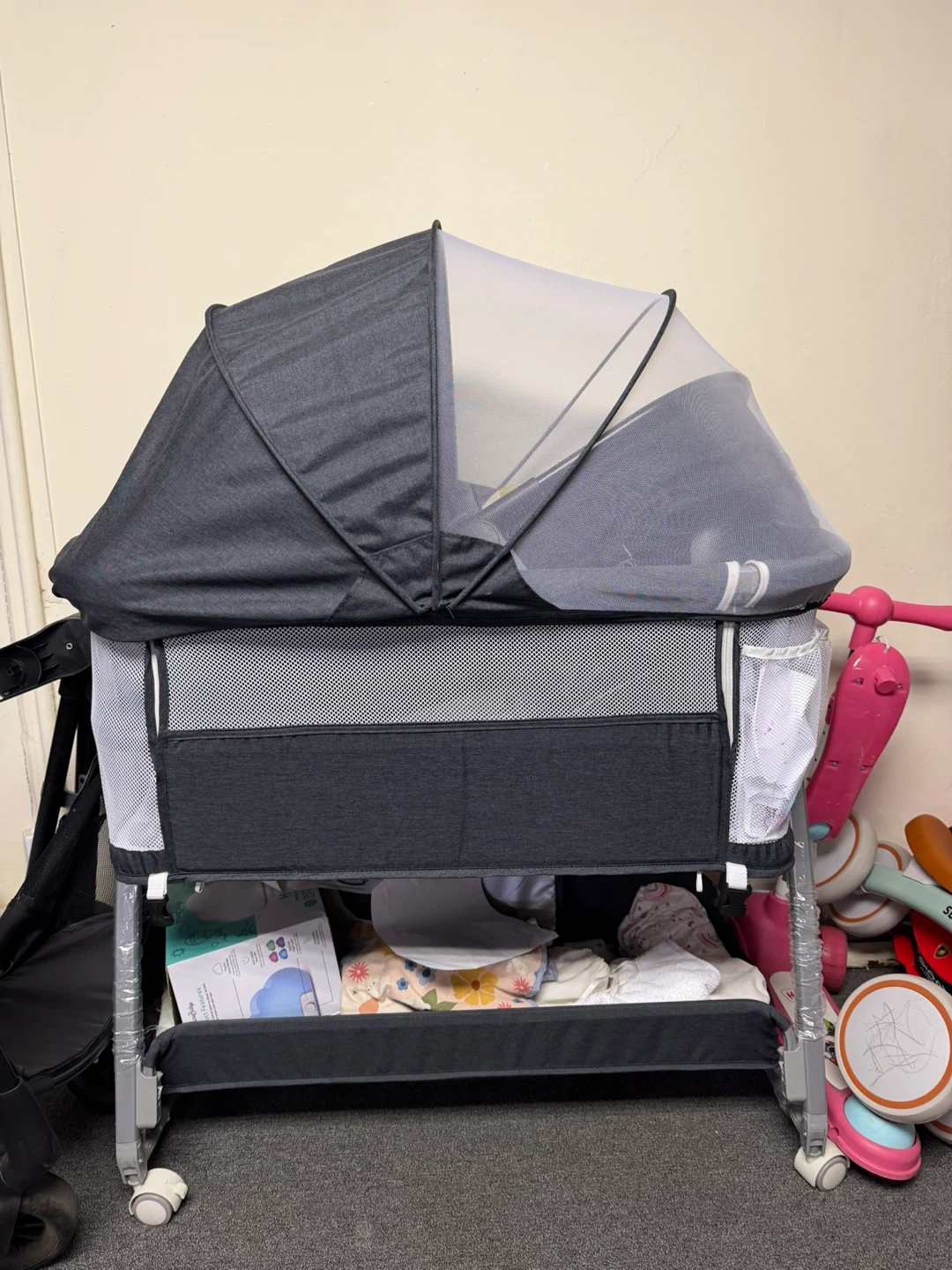 Dark Gray Baby Bassinet with Canopy