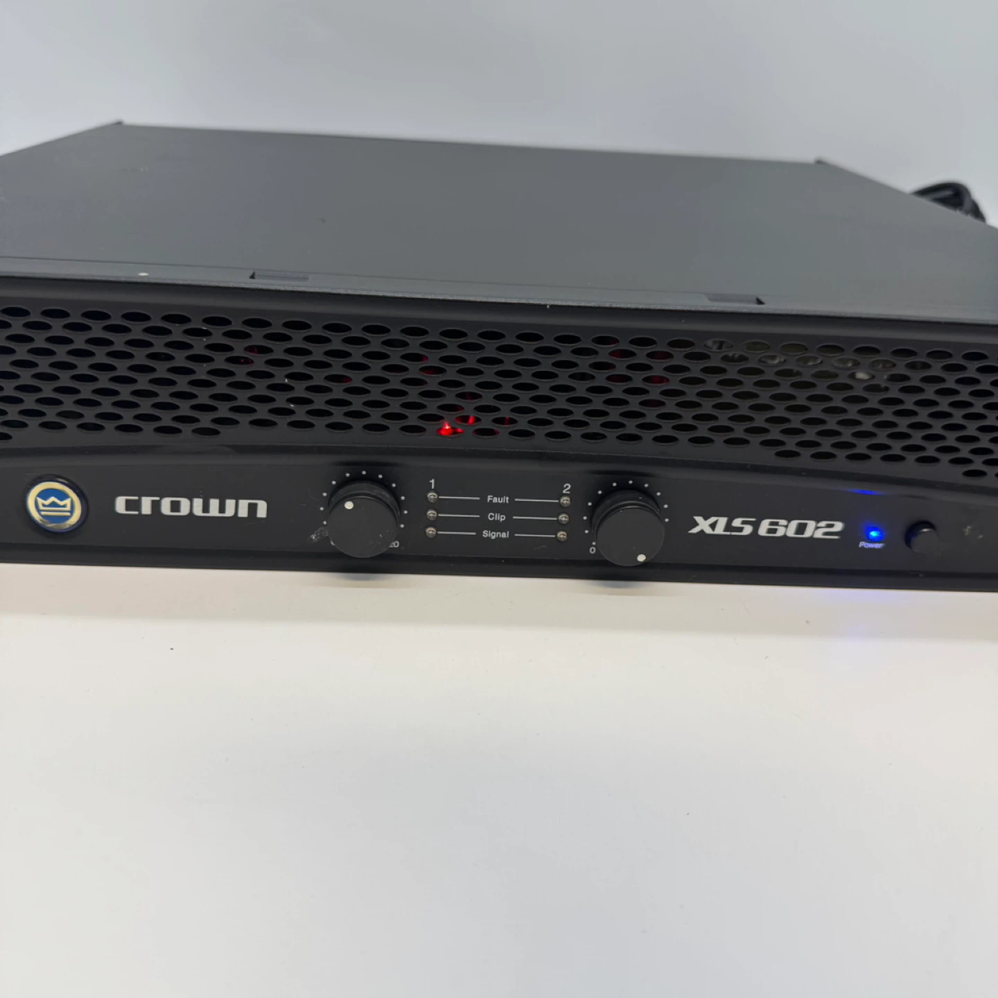 Crown XLS 602 Stereo Power Amplifier 2-Channel 1200W - photo 3