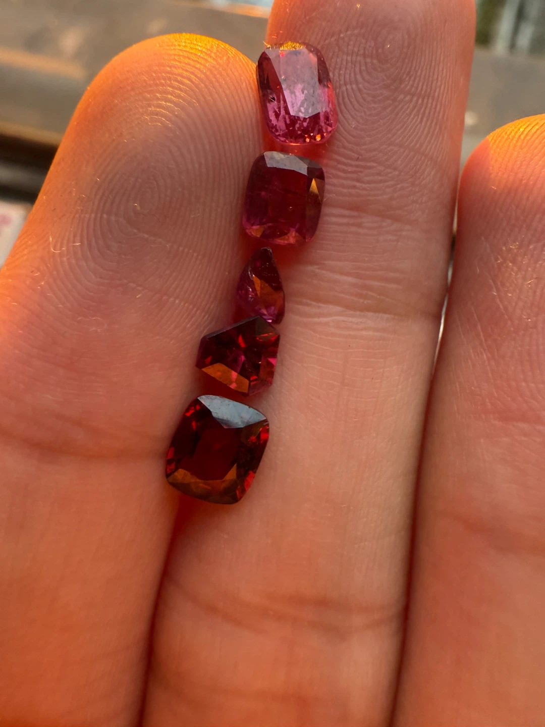 Set of 5 loose Rhodolite gemstones - photo 2