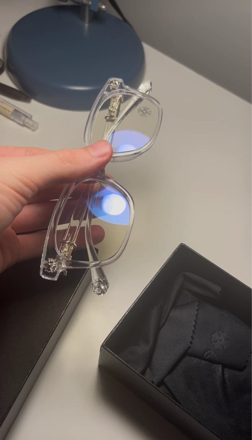 Anti Blue Light Glasses with Case and Box - photo 3