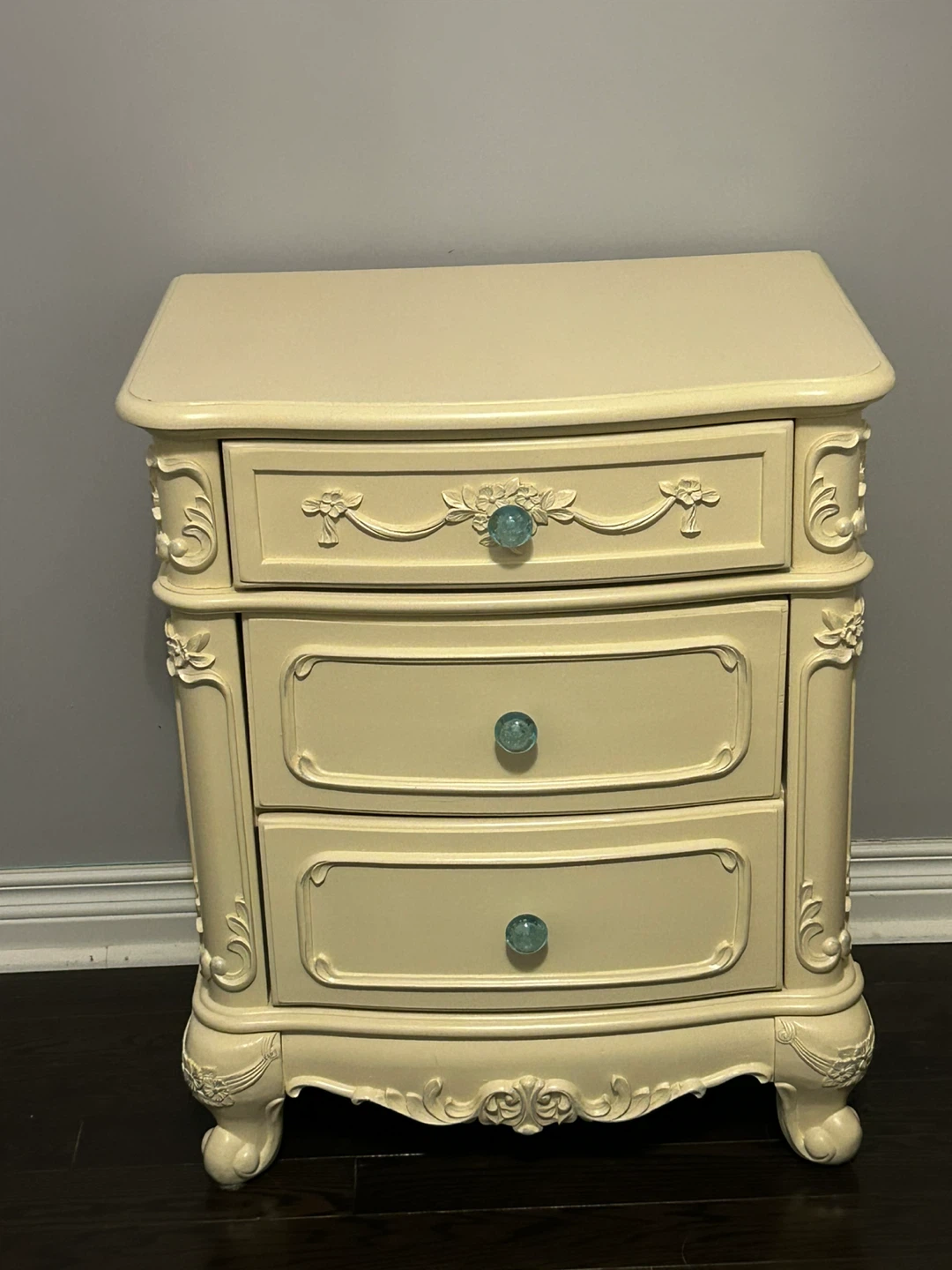 Cream Nightstand with 3 Drawers - photo 2