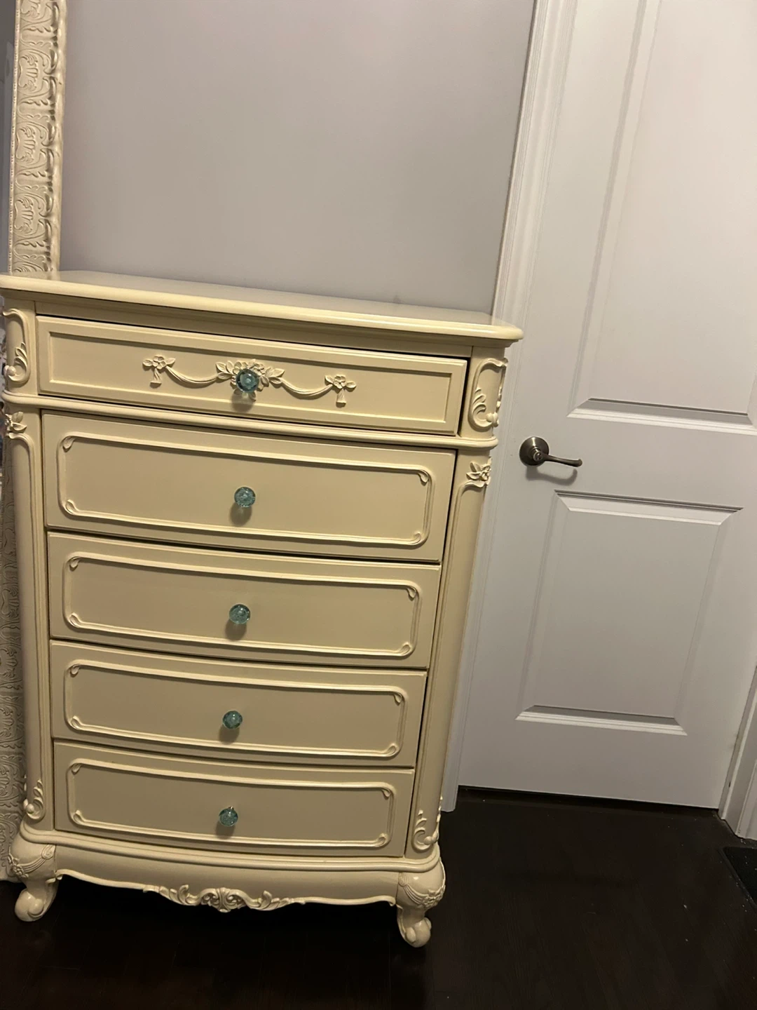 Cream Dresser with Blue Glass Knobs - photo 2