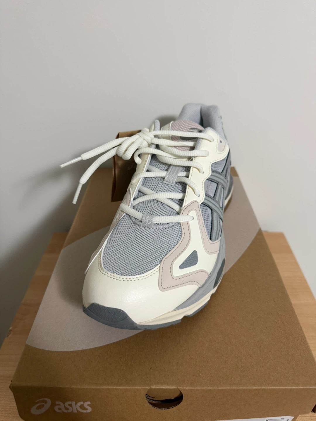 Asics GEL-K1011 Cloud Grey/Cream Running Shoes