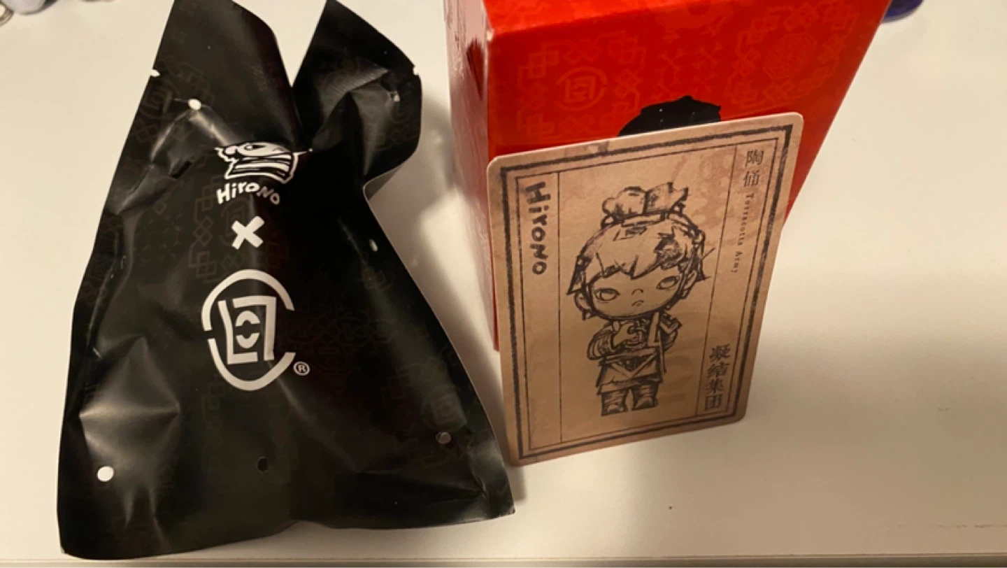 Hirono x CLOT figure series (Terracotta Army) - photo 3