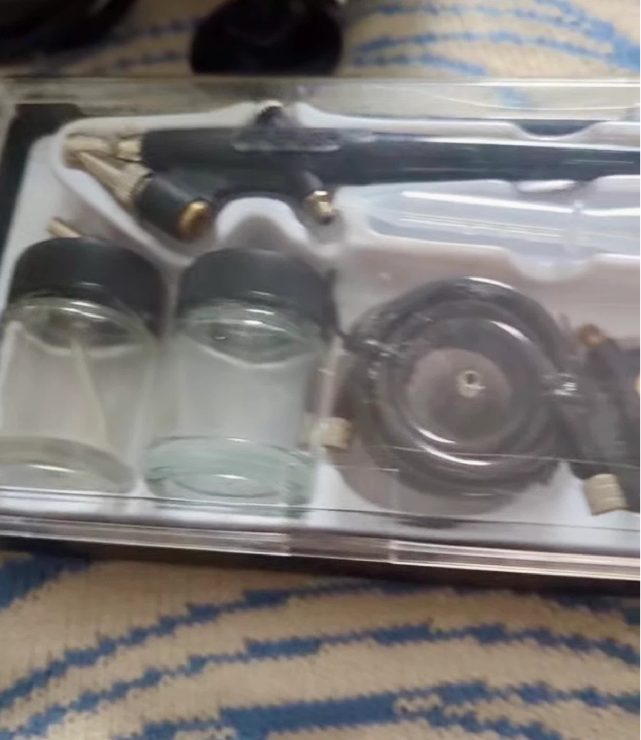 Airbrush Compressor Kit with Airbrush and Accessories - photo 3
