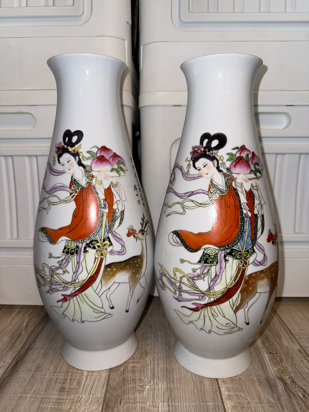 2 Vintage Japanese Kutani-Style Porcelain Geisha Vases - photo 2