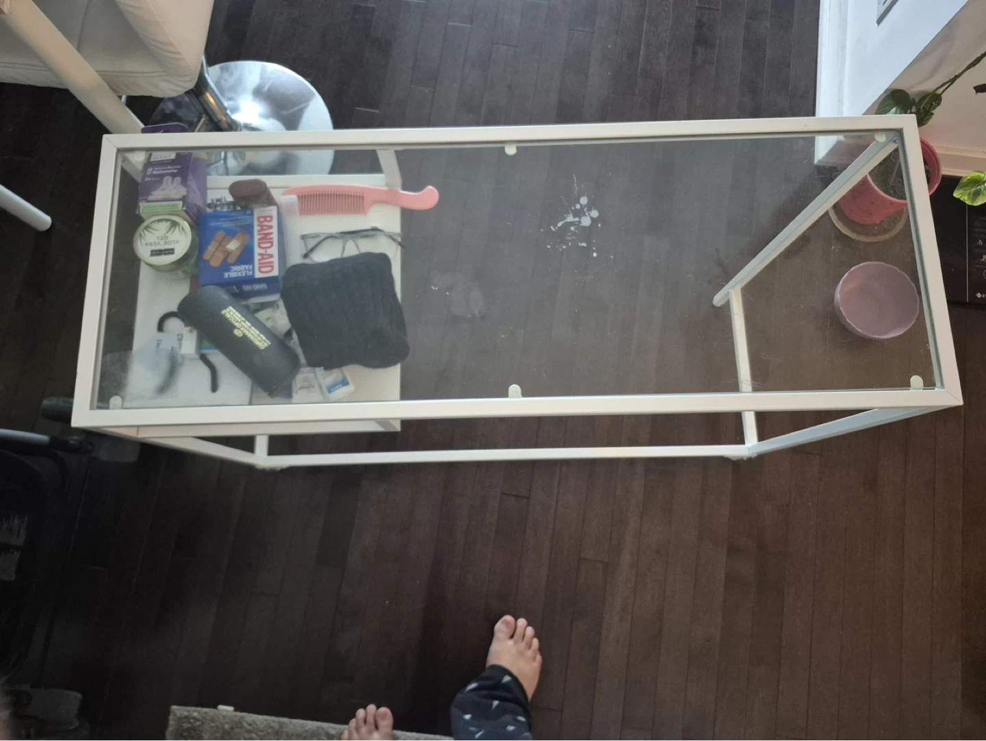 White Metal Frame Glass Top Coffee Table/study desk