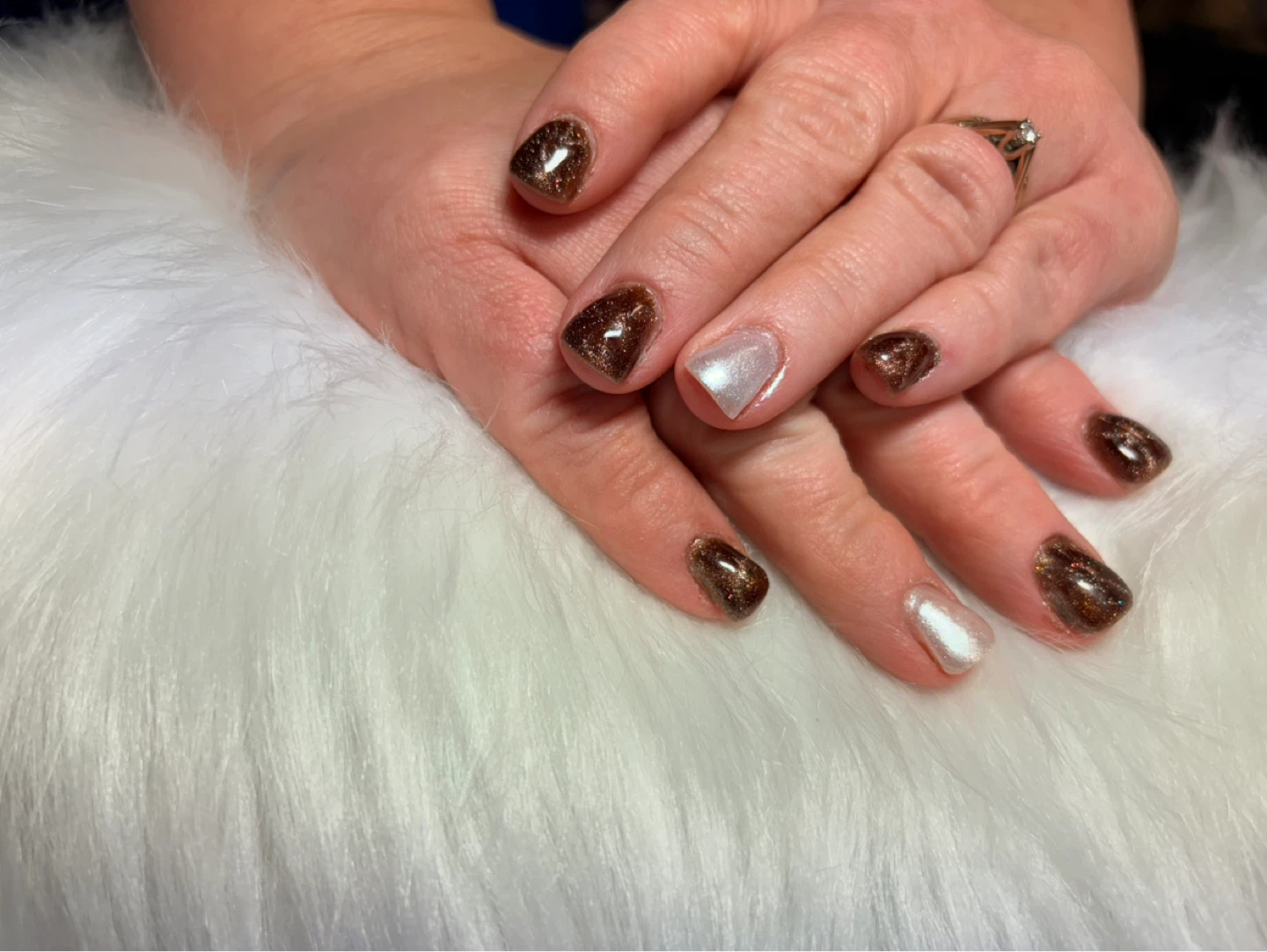 Brown & Silver Glitter Gel Nails - photo 5
