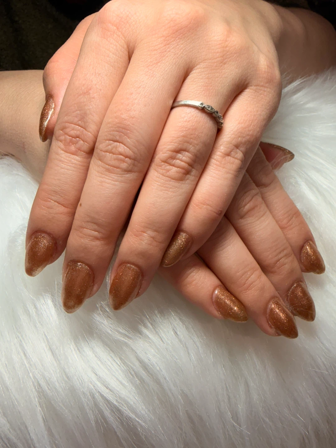 Sparkly Gold Almond Nails - photo 5