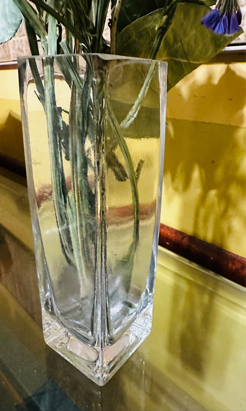 Square Clear Glass Vase 6”x 1.7”x 1.7” - photo 3
