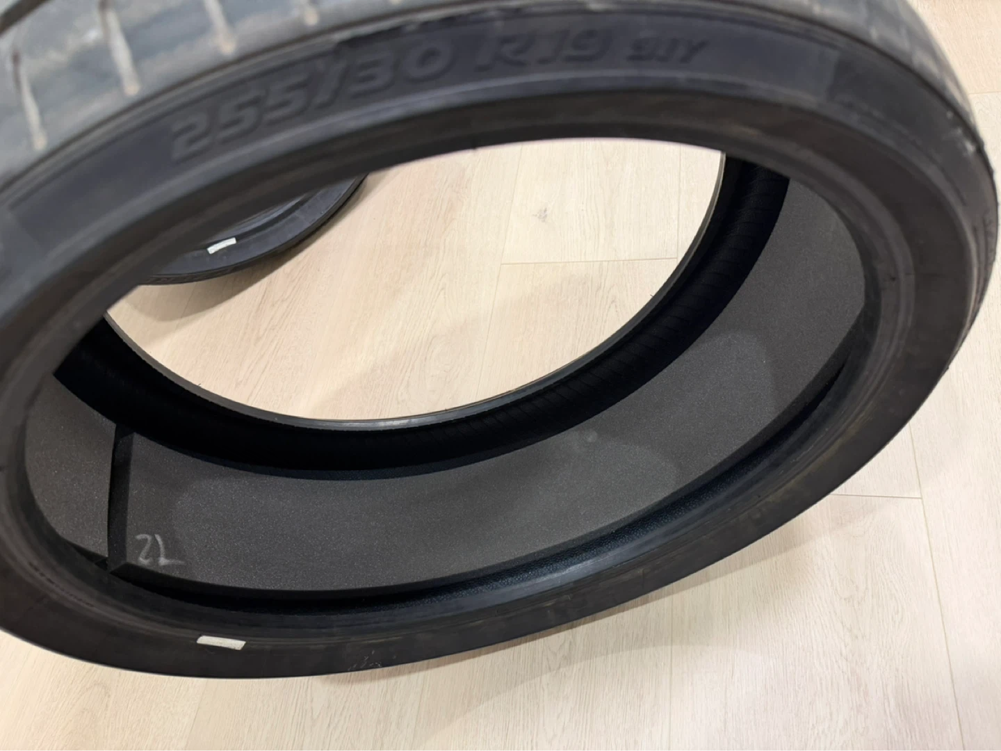 2 x Tires 255/30 R19 91Y - photo 2