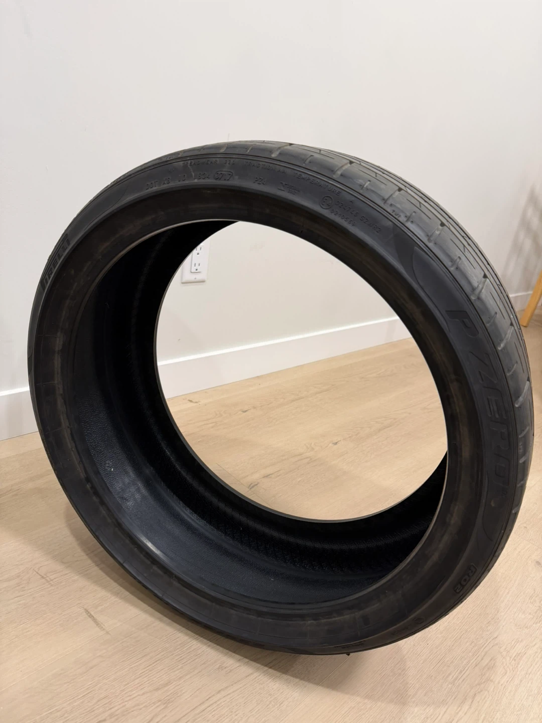 Pirelli P ZERO Tire 235/35R19 96Y - photo 2