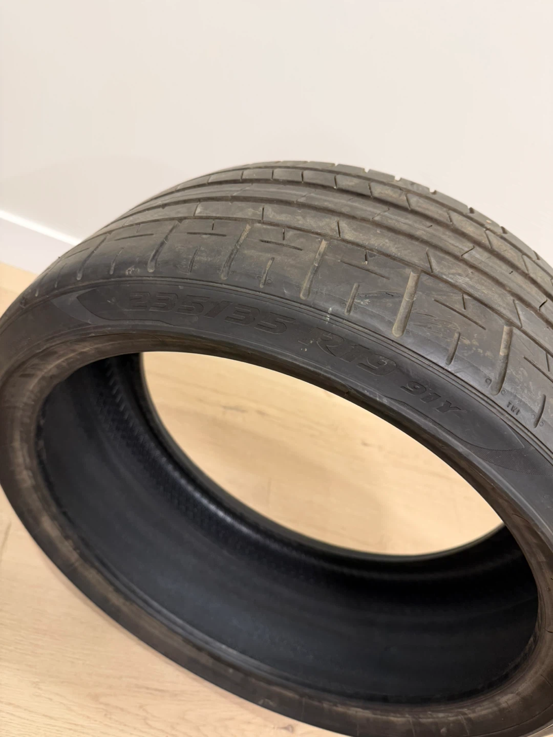 Pirelli P ZERO Tire 235/35R19 96Y - photo 3